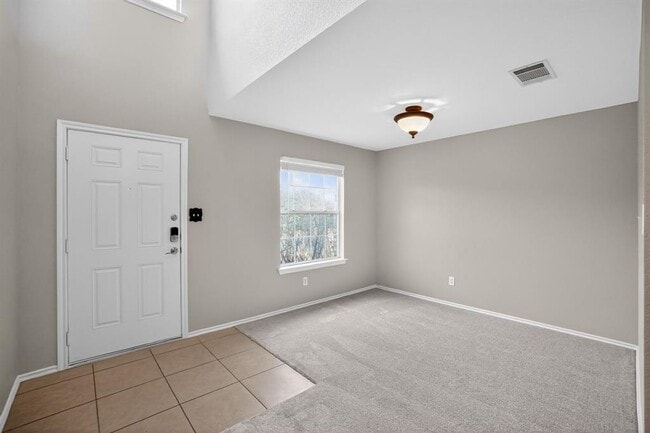 Building Photo - 703 Indian Meadow Dr