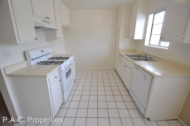 Foto del edificio - 6122 Colfax Ave