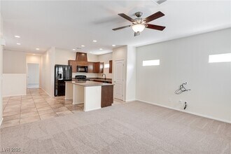 Building Photo - 10068 Emerald Edgewater Ct