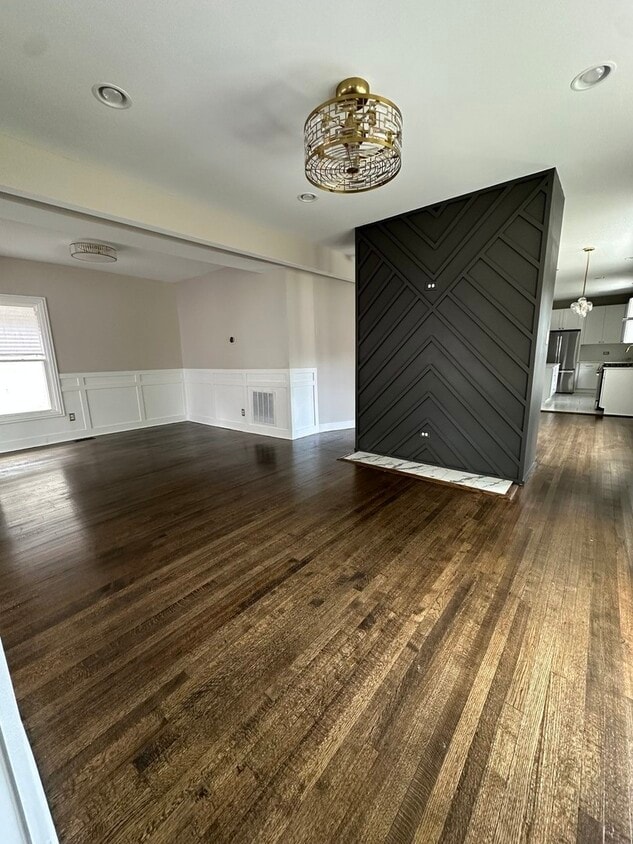 Foto del edificio - 7700 S Paxton Ave