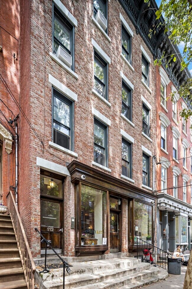 Building Photo - 112 Morris St