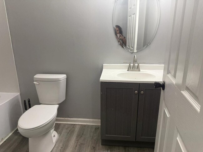 Foto del edificio - 635 N Elmwood Dr