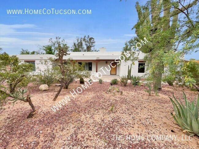 Photo - 1005 W Los Altos Rd House