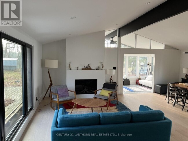 Building Photo - 240 Salmon Point Rd