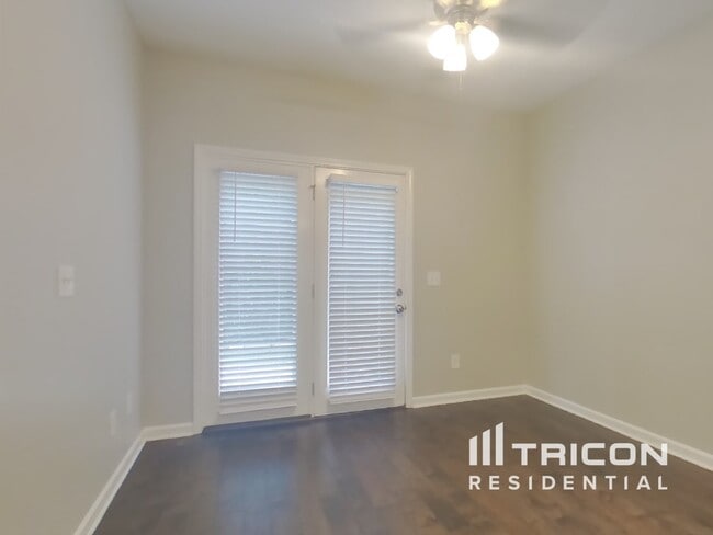 Building Photo - 121 Hickory Sta Ln