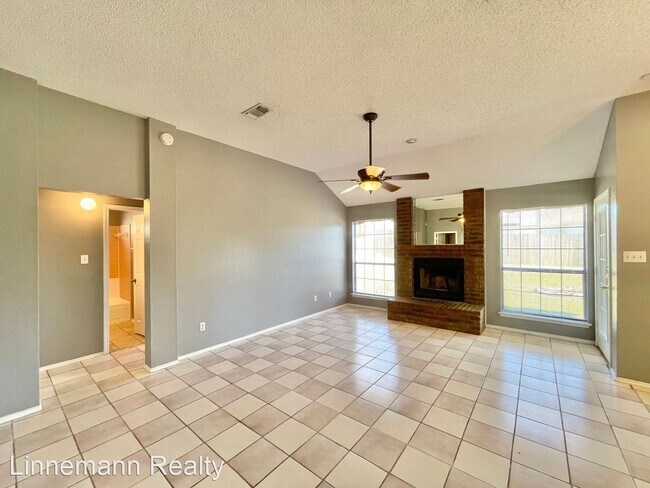 Foto del edificio - 3 br, 2 bath House - 2006 Sundown Drive