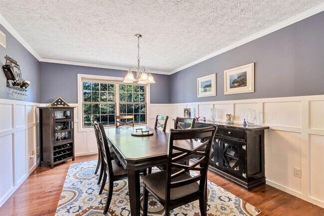 Building Photo - Charming 4BR 2.5BA House for Rent in West ...