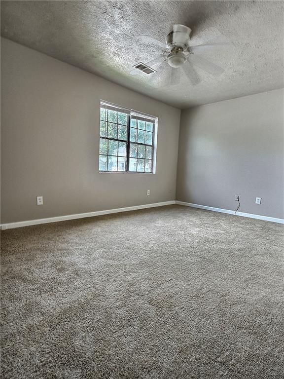 Foto del edificio - 7066 Oakhill Cir
