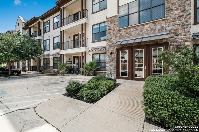 Building Photo - 7342 Oak Manor Dr