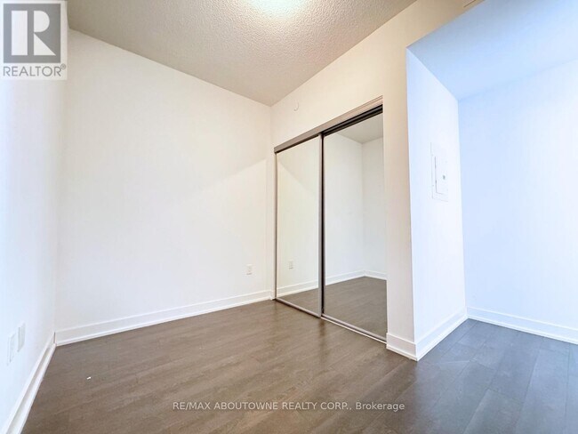 Building Photo - 908 - 50 ONEILL ROAD