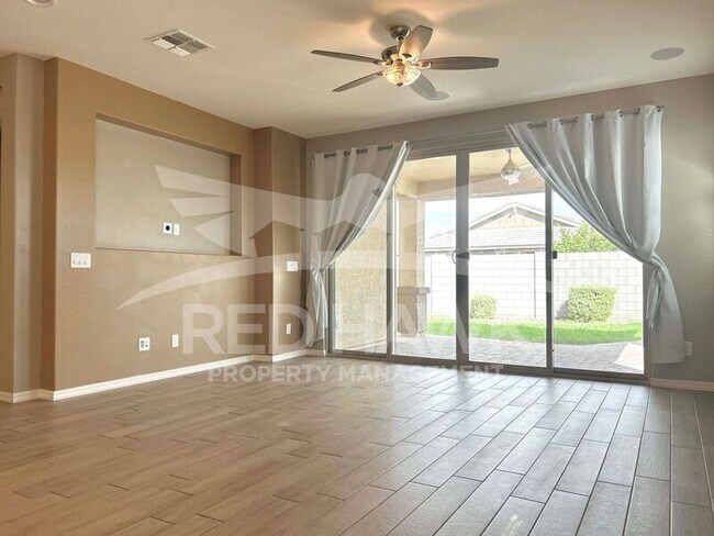 Foto del edificio - 41300 W Palmyra Ln