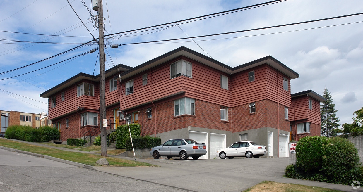 Building Photo - 201 Valley St