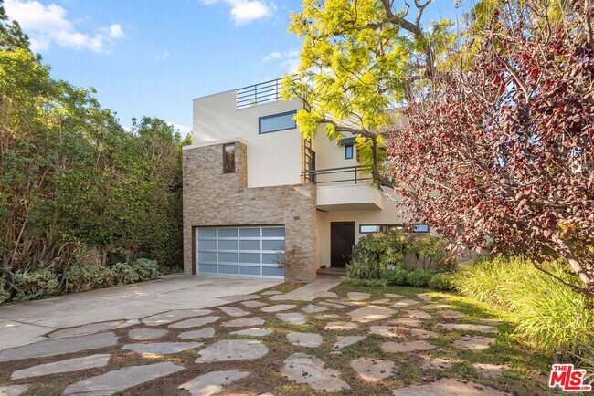 Foto del edificio - 215 S Anita Ave