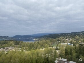 Building Photo - 400 Capilano Rd