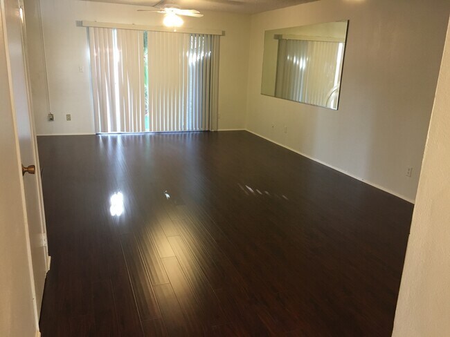 Building Photo - 6783 Alvarado Rd