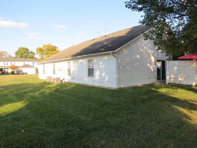 Building Photo - 3234 Oak Bend Blvd