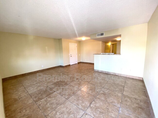 Building Photo - 4156 Zavala St