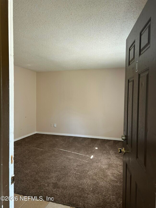 Foto del edificio - 470 Crabapple Ct