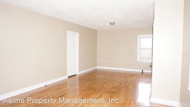 Building Photo - 3 br, 1 bath House - 5210 Walnut Drive