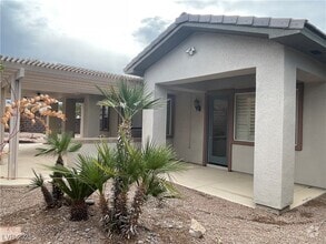 Building Photo - 10468 Garden Light Dr