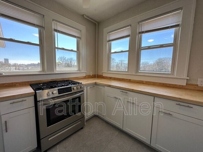 Foto del edificio - 205 Hillside St