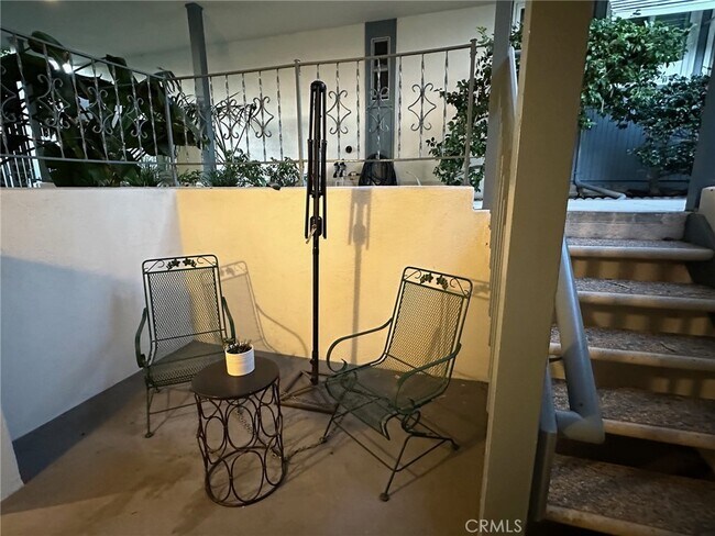 Foto del edificio - 245 Aster St