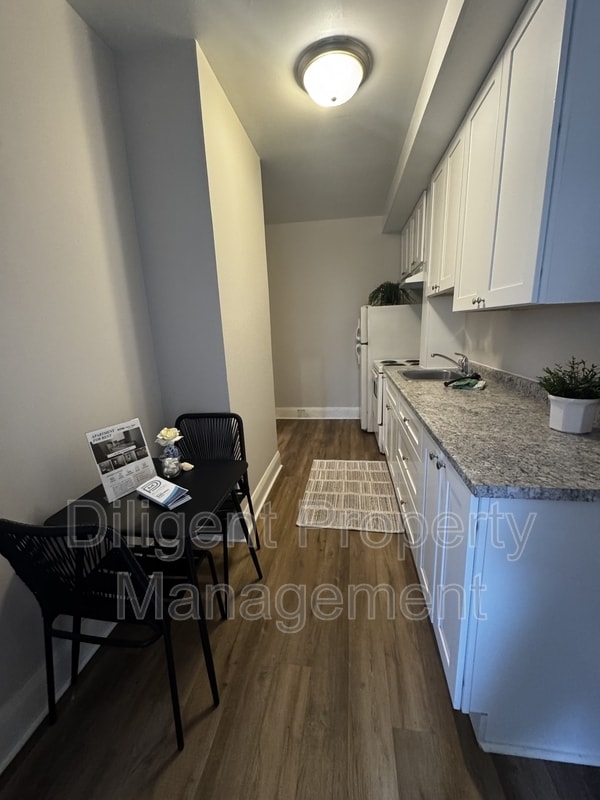 Building Photo - 451 Water St