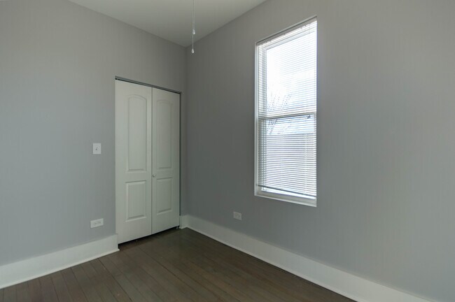 Building Photo - 2117 W 18th St