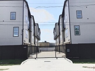 Building Photo - 2109 Marnel Rd