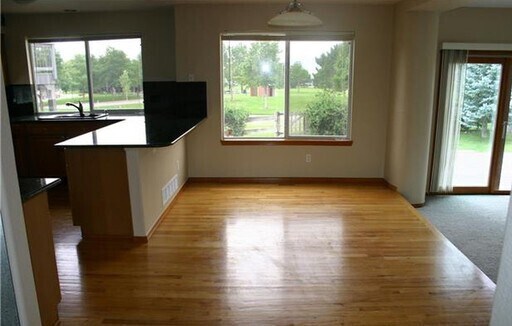 Building Photo - 3096 White Oak Ln