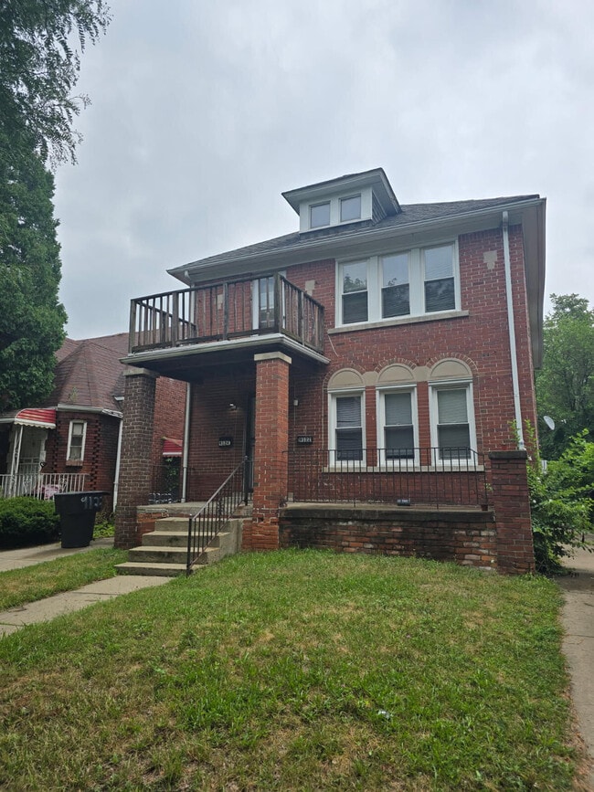 Building Photo - 9124 Pinehurst St
