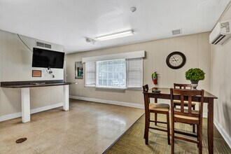 CAMELOT VILLAGE photo'