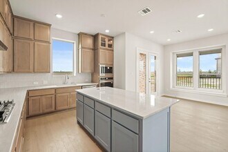 Building Photo - 16723 Lake Austin St