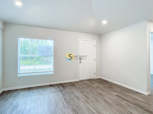 Foto del edificio - 2021 Redmond St