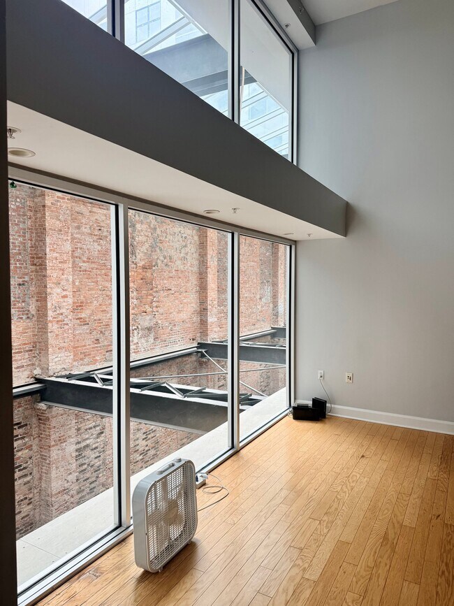 Foto del edificio - 106 N High St