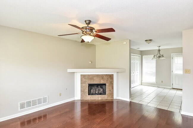 Foto del edificio - 4483 Shadow Glen Cove