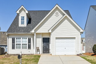 Building Photo - 444 Village Bluff Dr