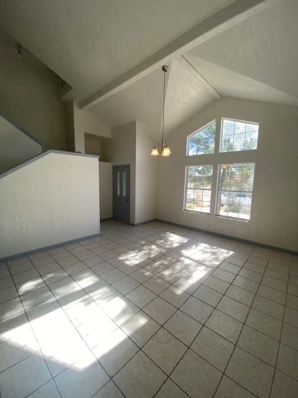 Building Photo - 1613 Coach Rd