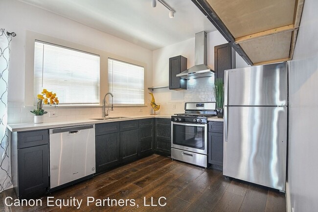 Building Photo - 2945 Van Buren Pl