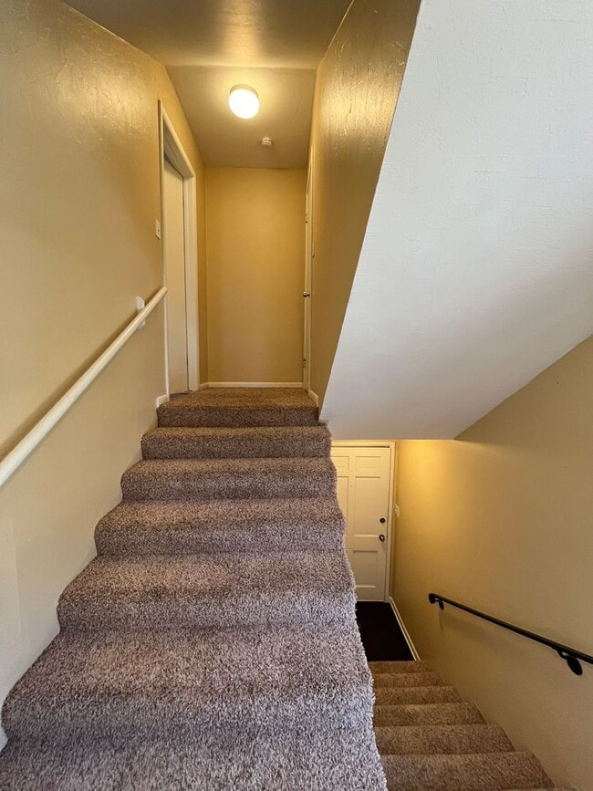 Photo - 3617 N Drexel Blvd Apartment