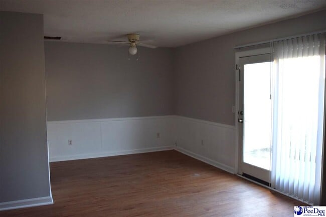 Building Photo - 700 S Cashua Dr