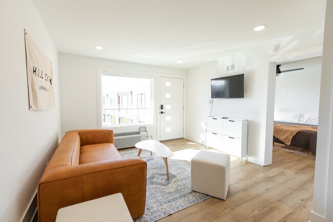 Building Photo - 1500 Main St