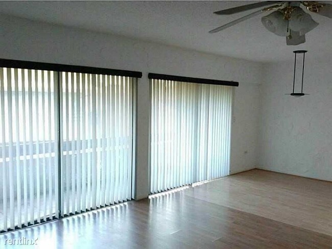 Foto del edificio - 2 br, 1.5 bath Condo - 8420 N Missionwood Cir
