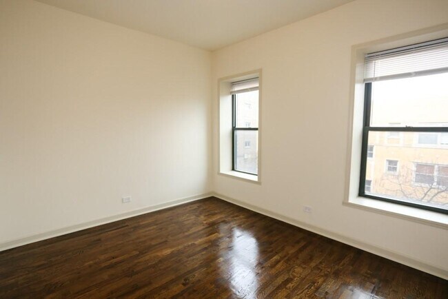 Foto del edificio - 1315 W Leland Ave