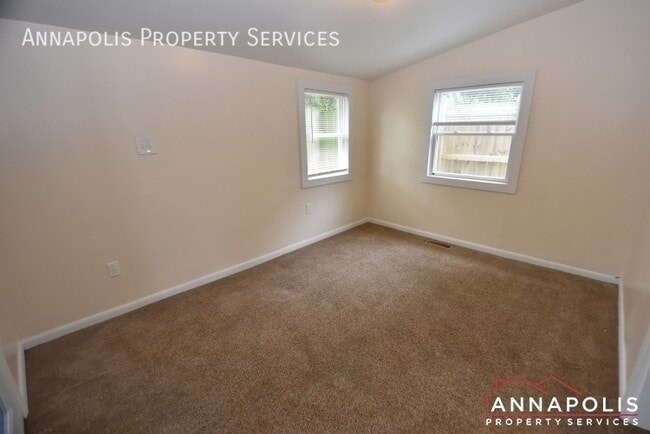 Building Photo - 1395 Bayside Dr