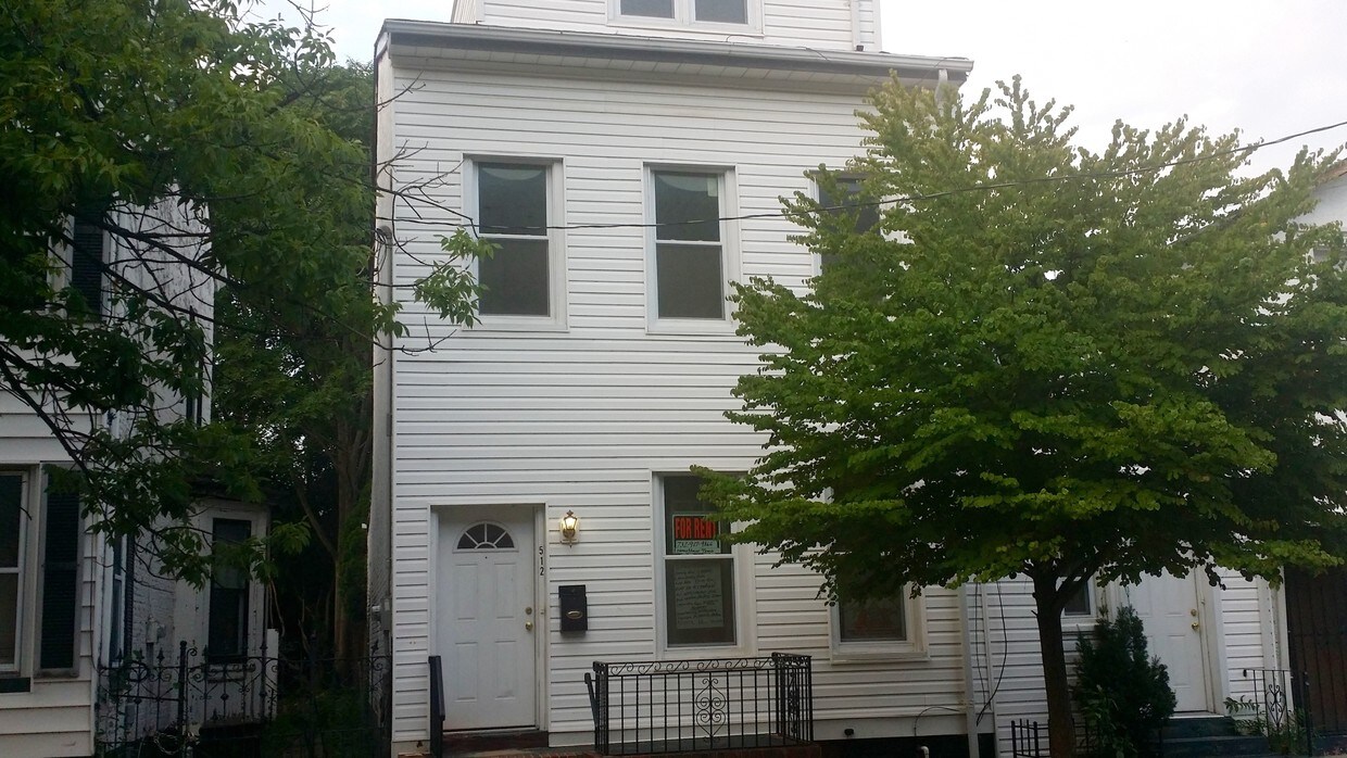 Foto principal - 512 Hudson St