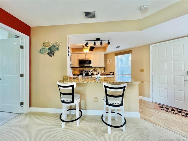 Building Photo - 3236 SE Aster Ln