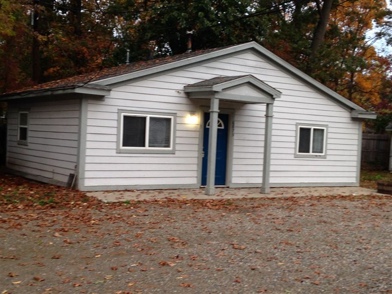 Primary Photo - 6873 Saline Dr