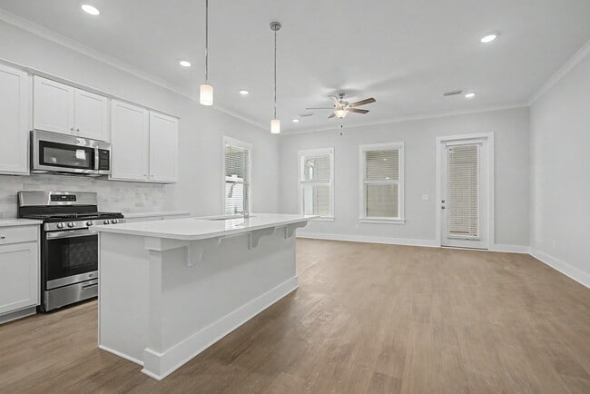 Photo - 4065 Four Oaks Blvd Townhome