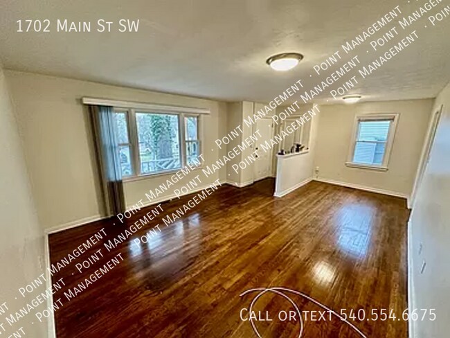 Building Photo - 3 bed 1 Bath in a Great Location!